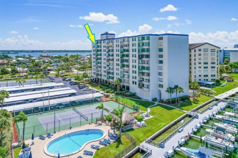 Condominio en alquiler en Clearwater, Florida, 2 dormitorios, 125.42 m2 № 1909123 - foto 1