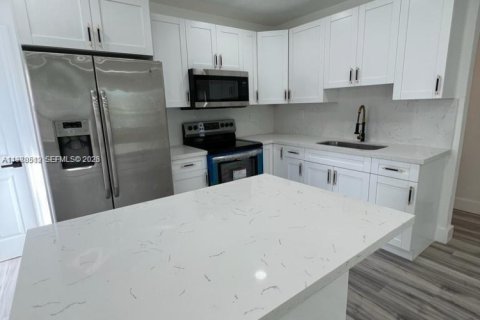 Купить виллу или дом в Майами, Флорида 3 спальни, 95.04м2, № 2050684 - фото 11