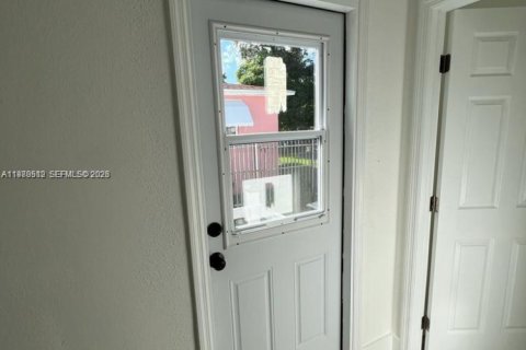 Купить виллу или дом в Майами, Флорида 3 спальни, 95.04м2, № 2050684 - фото 10