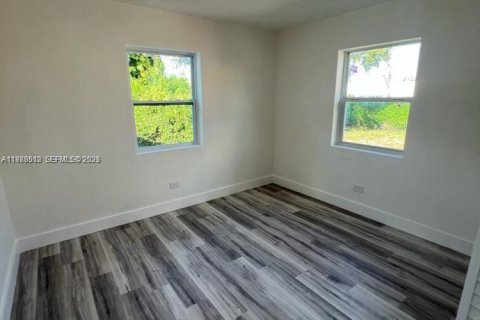 Купить виллу или дом в Майами, Флорида 3 спальни, 95.04м2, № 2050684 - фото 16