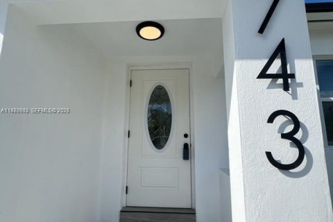 Купить виллу или дом в Майами, Флорида 3 спальни, 95.04м2, № 2050684 - фото 4