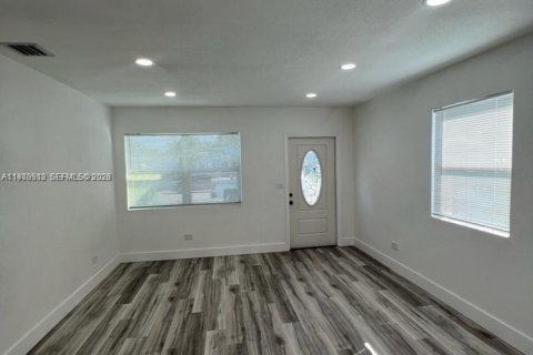 Купить виллу или дом в Майами, Флорида 3 спальни, 95.04м2, № 2050684 - фото 15