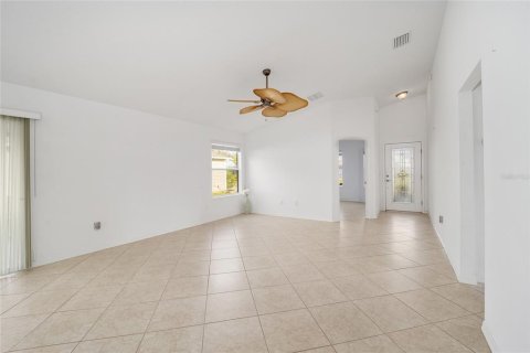 Casa en venta en The Villages, Florida, 3 dormitorios, 138.24 m2 № 1910662 - foto 9