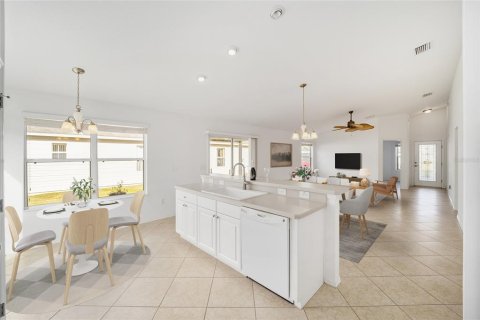 Casa en venta en The Villages, Florida, 3 dormitorios, 138.24 m2 № 1910662 - foto 10