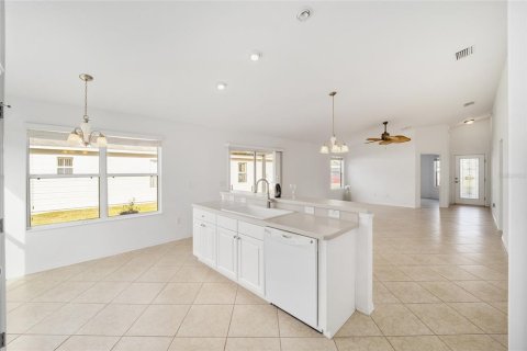 Casa en venta en The Villages, Florida, 3 dormitorios, 138.24 m2 № 1910662 - foto 11