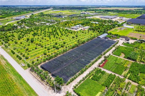 Propiedad comercial en venta en Miami, Florida № 2055161 - foto 19