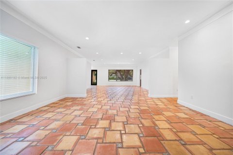 Villa ou maison à louer à Coral Gables, Floride: 3 chambres, 285.58 m2 № 1943994 - photo 13