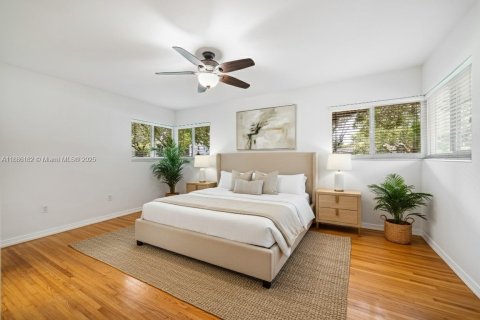 Villa ou maison à louer à Coral Gables, Floride: 3 chambres, 285.58 m2 № 1943994 - photo 25