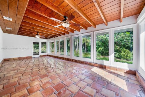 Villa ou maison à louer à Coral Gables, Floride: 3 chambres, 285.58 m2 № 1943994 - photo 20