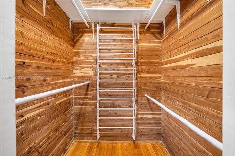 Villa ou maison à louer à Coral Gables, Floride: 3 chambres, 285.58 m2 № 1943994 - photo 28