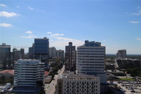 Condominio en venta en Fort Lauderdale, Florida, 2 dormitorios, 99.59 m2 № 1976930 - foto 13
