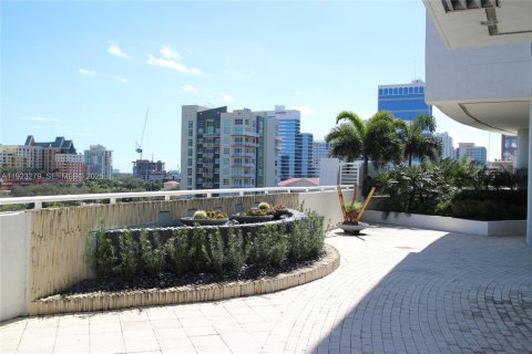 Condominio en venta en Fort Lauderdale, Florida, 2 dormitorios, 99.59 m2 № 1976930 - foto 17