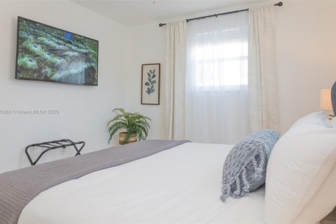 Casa en venta en West Park, Florida, 4 dormitorios, 171.22 m2 № 1945679 - foto 21