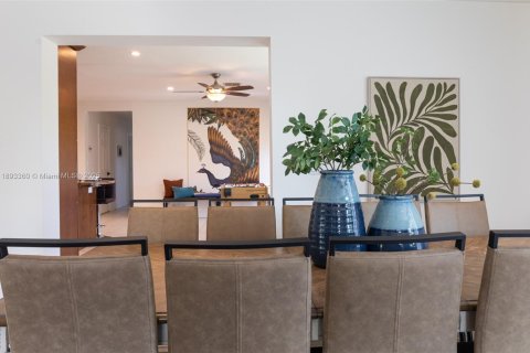 Casa en venta en West Park, Florida, 4 dormitorios, 171.22 m2 № 1945679 - foto 16