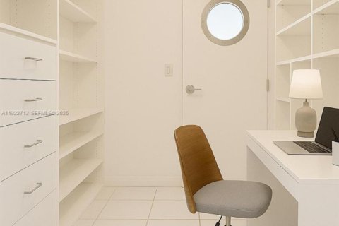 Copropriété à vendre à Miami Beach, Floride: 2 chambres, 235.41 m2 № 2182341 - photo 5