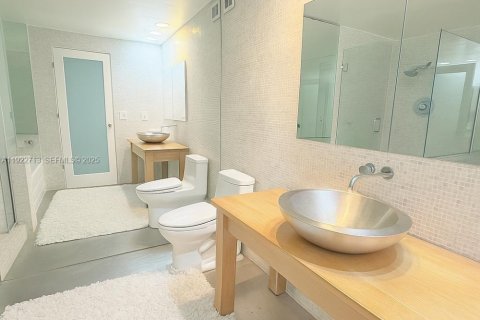 Copropriété à vendre à Miami Beach, Floride: 2 chambres, 235.41 m2 № 2182341 - photo 9