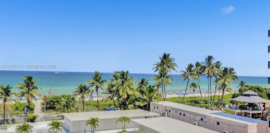 Condo à Miami Beach, Floride, 2 chambres  № 2182341