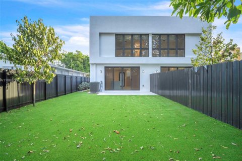 Villa ou maison à louer à Miami, Floride: 3 chambres № 2026864 - photo 11