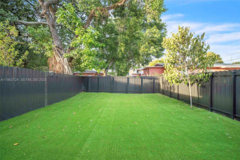 Villa ou maison à louer à Miami, Floride: 3 chambres № 2026864 - photo 10
