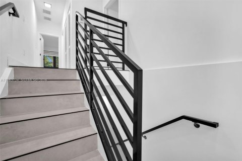 Villa ou maison à louer à Miami, Floride: 3 chambres № 2026864 - photo 15