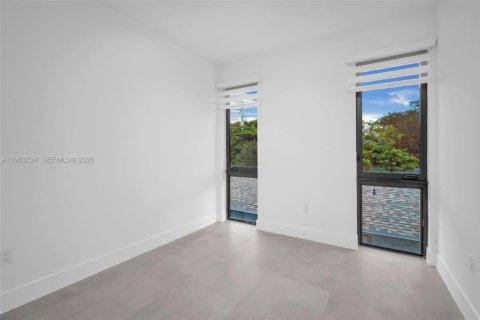 Villa ou maison à louer à Miami, Floride: 3 chambres № 2026864 - photo 25