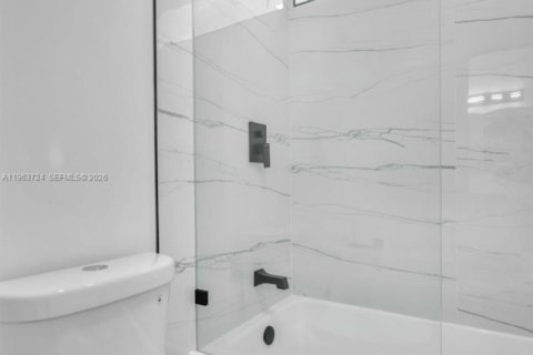 Villa ou maison à louer à Miami, Floride: 3 chambres № 2026864 - photo 20