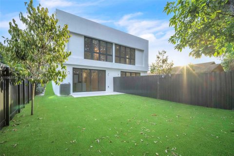 Villa ou maison à louer à Miami, Floride: 3 chambres № 2026864 - photo 8