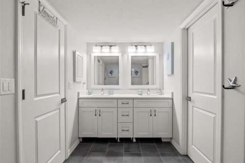 Copropriété à vendre à Satellite Beach, Floride: 3 chambres, 163.51 m2 № 2203303 - photo 17