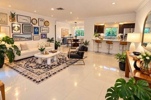 Villa ou maison à louer à Cutler Bay, Floride: 4 chambres, 176.42 m2 № 2397455 - photo 7