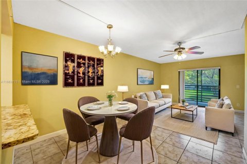 Condo in Sunrise, Florida, 2 bedrooms  № 1891251 - photo 8