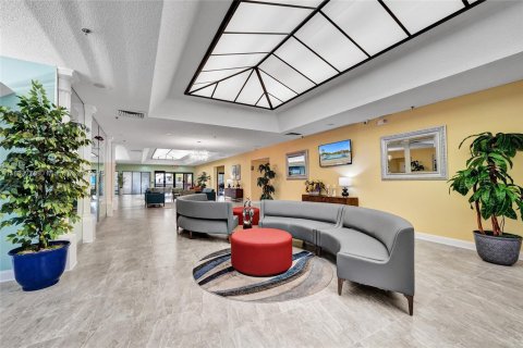 Condo in Sunrise, Florida, 2 bedrooms  № 1891251 - photo 21