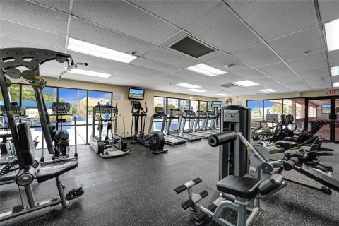Condo in Sunrise, Florida, 2 bedrooms  № 1891251 - photo 23