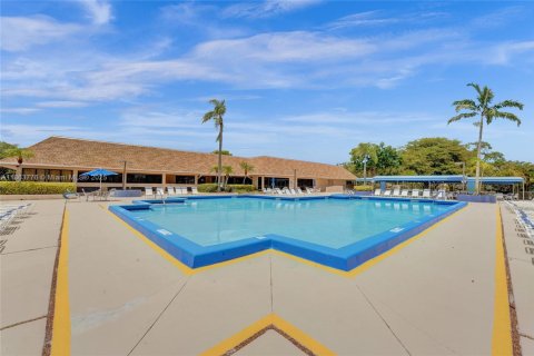 Condo in Sunrise, Florida, 2 bedrooms  № 1891251 - photo 29