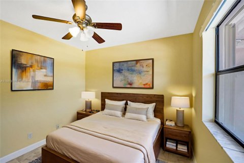 Condo in Sunrise, Florida, 2 bedrooms  № 1891251 - photo 15
