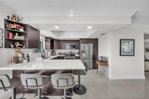 House in Deerfield Beach, Florida 3 bedrooms, 133.41 sq.m. № 2417576 - photo 14