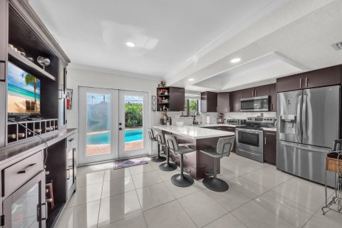 House in Deerfield Beach, Florida 3 bedrooms, 133.41 sq.m. № 2417576 - photo 11