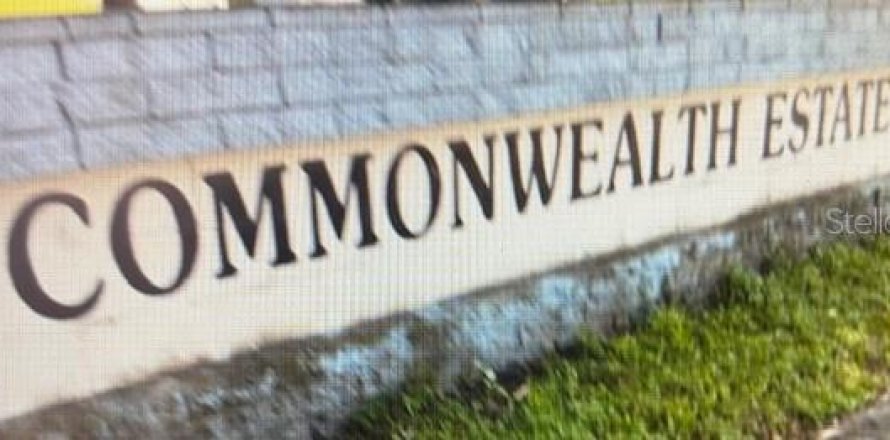 Immobilier commercial à Port Orange, Floride 10 chambres, 336.31 m2 № 1906911