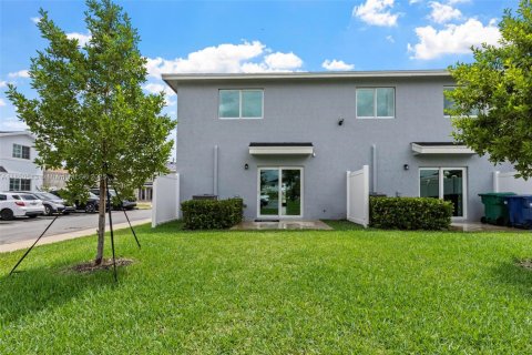 Townhouse in Florida City, Florida 3 bedrooms, 159.33 sq.m. № 1857491 - photo 26