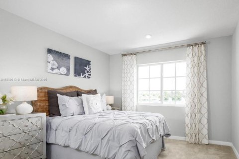 Townhouse in Florida City, Florida 3 bedrooms, 159.33 sq.m. № 1857491 - photo 15