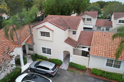 Townhouse in Weston, Florida 3 bedrooms, 130.99 sq.m. № 1693007 - photo 2