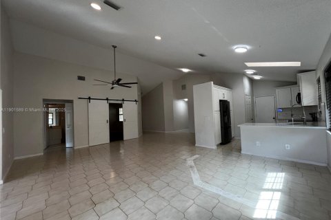 House in Boynton Beach, Florida 2 bedrooms, 169.92 sq.m. № 1953309 - photo 16