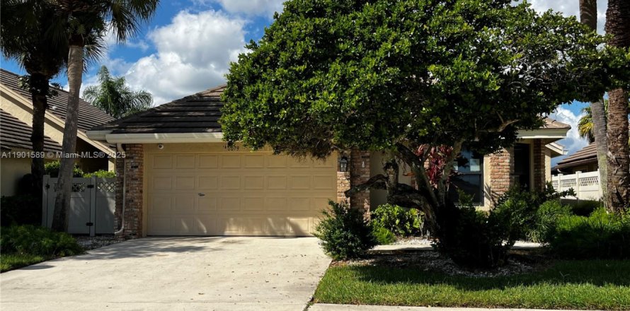 House in Boynton Beach, Florida 2 bedrooms, 169.92 sq.m. № 1953309