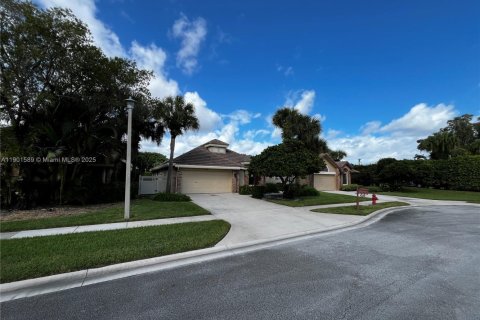 House in Boynton Beach, Florida 2 bedrooms, 169.92 sq.m. № 1953309 - photo 28