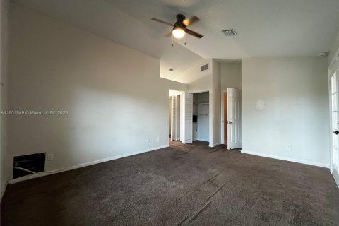 House in Boynton Beach, Florida 2 bedrooms, 169.92 sq.m. № 1953309 - photo 11