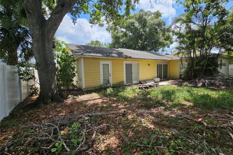 Villa ou maison à vendre à Sarasota, Floride: 4 chambres, 137.59 m2 № 2150157 - photo 9