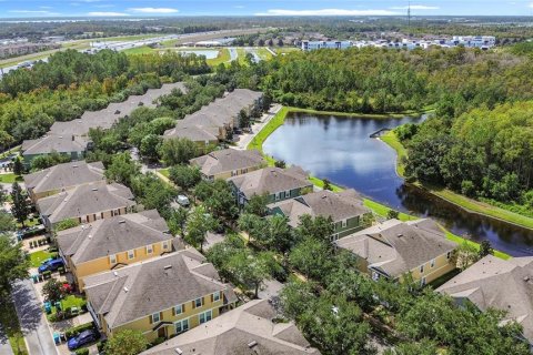 Adosado en venta en Orlando, Florida, 3 dormitorios, 149.94 m2 № 2123493 - foto 6