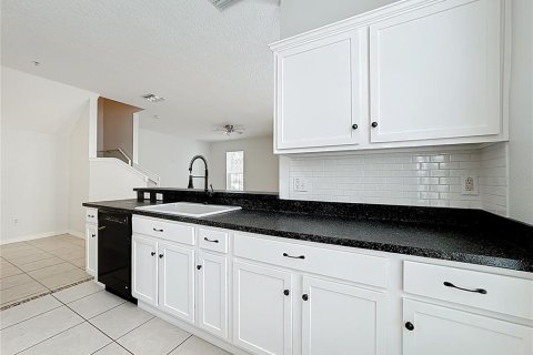 Adosado en venta en Orlando, Florida, 3 dormitorios, 149.94 m2 № 2123493 - foto 21