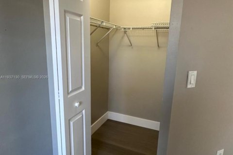 Copropriété à louer à Homestead, Floride: 2 chambres, 107.77 m2 № 1995044 - photo 10