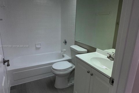 Copropriété à louer à Homestead, Floride: 2 chambres, 107.77 m2 № 1995044 - photo 11