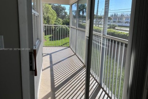Copropriété à louer à Homestead, Floride: 2 chambres, 107.77 m2 № 1995044 - photo 25